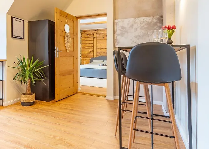 Romantic Stay, Close To The And Centre! 페르누